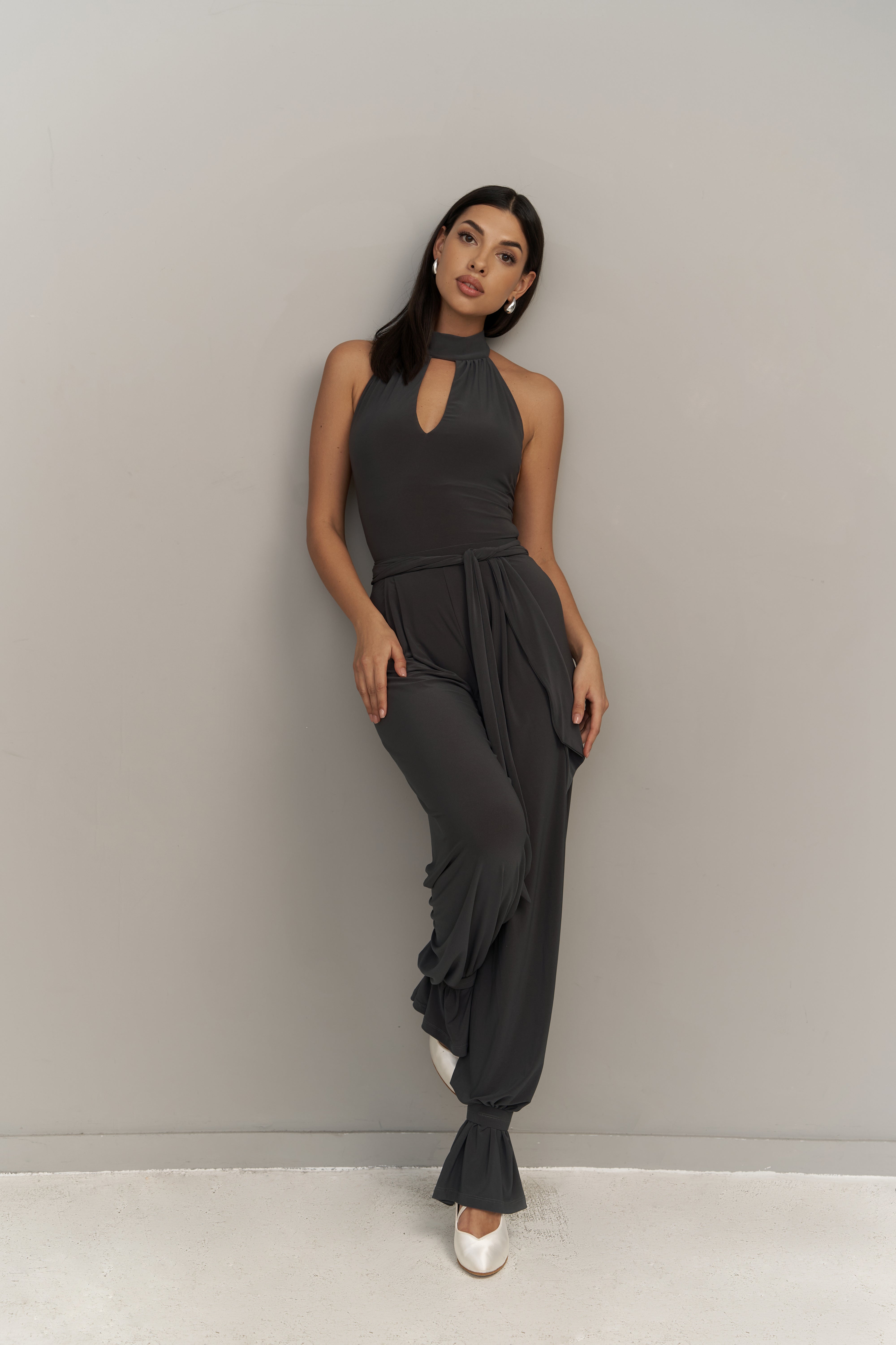Grey ankle straps for trousers